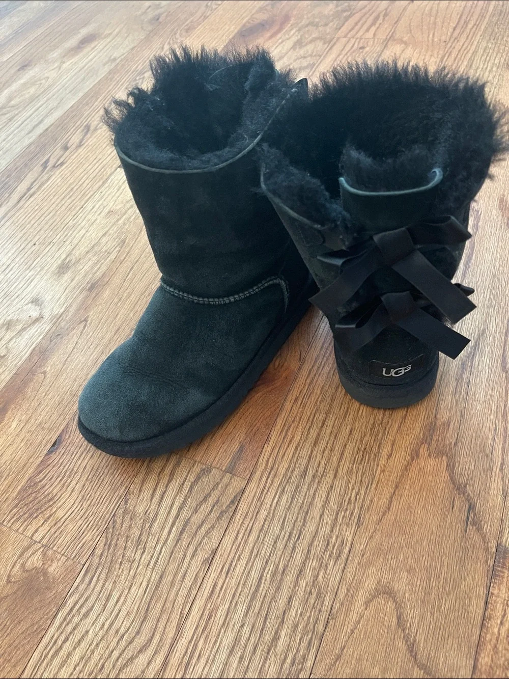 UGG Black Short Suede Winter Boots with Back Bows